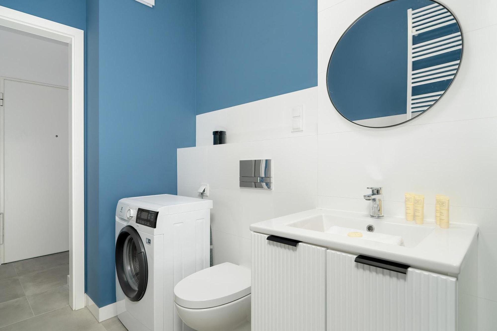 Modern Janickiego For 2 Adults And 2 Children With Parking Near Mtp By Renters Apartment *