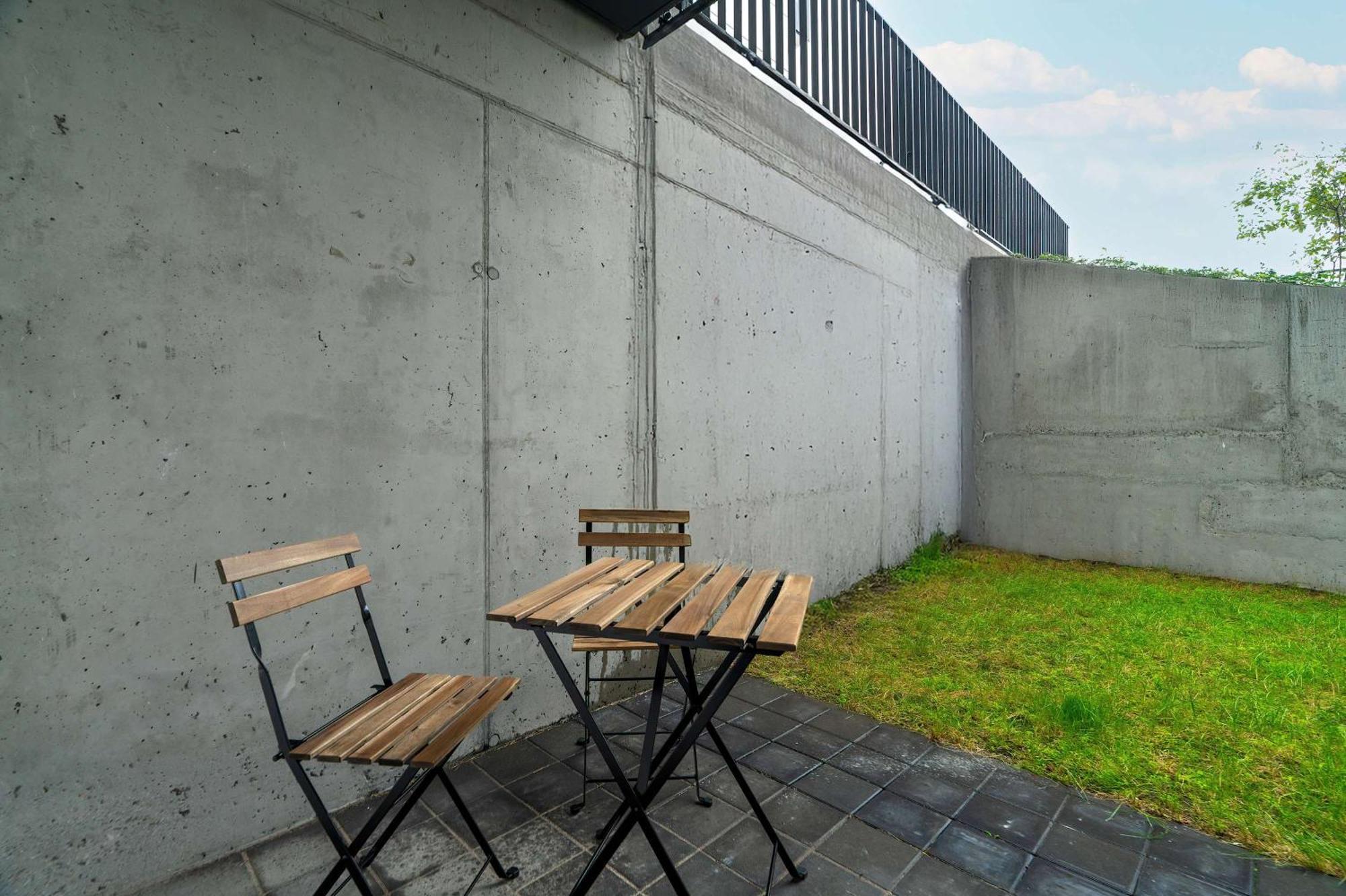 Modern Janickiego For 2 Adults And 2 Children With Parking Near Mtp By Renters Apartment