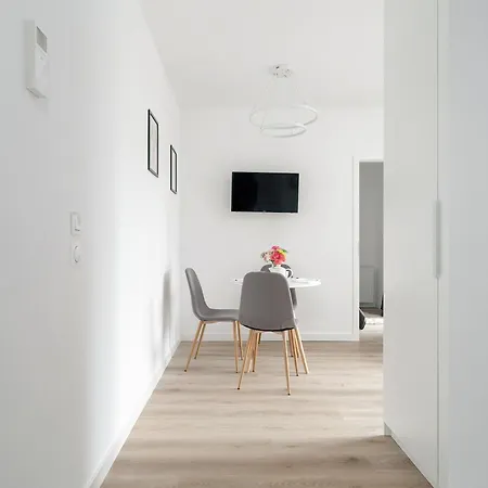 Modern Apartment Janickiego For 2 Adults And 2 Children With Parking Near Mtp By Noclegi Renters Poznan Exterior photo