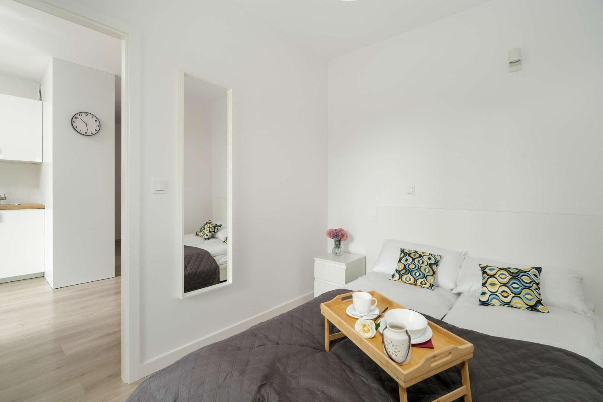 Modern Janickiego For 2 Adults And 2 Children With Parking Near Mtp By Renters Apartamento Poznan